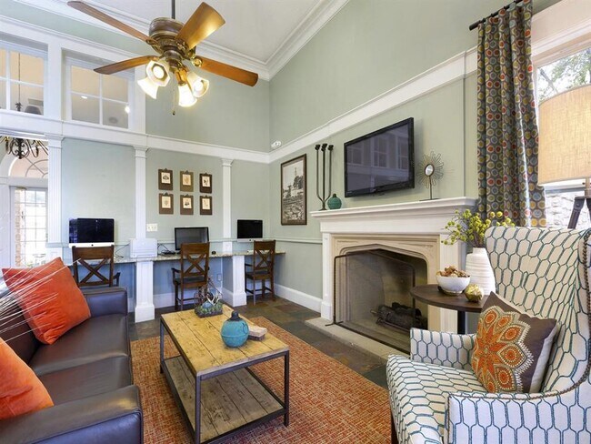 Photo - Cliffs at Barton Creek