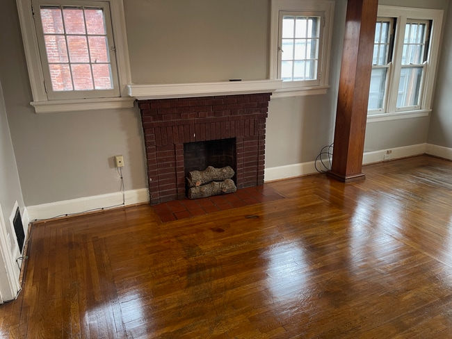 Building Photo - 5 E Mitchell Ave Unit 4