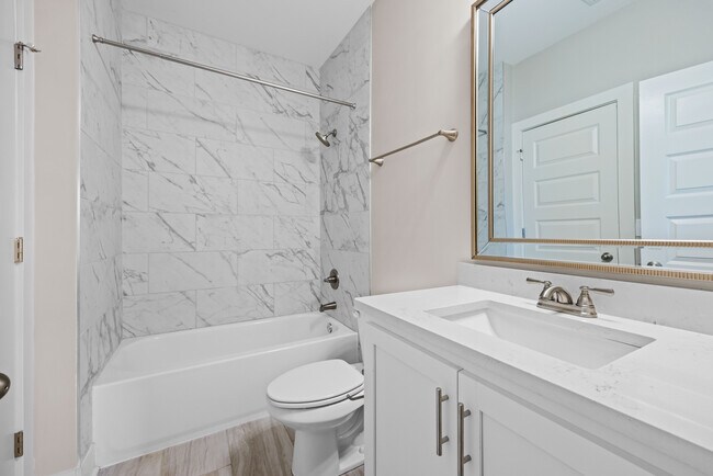 NEW 1BR Bathroom - Maple on Melody