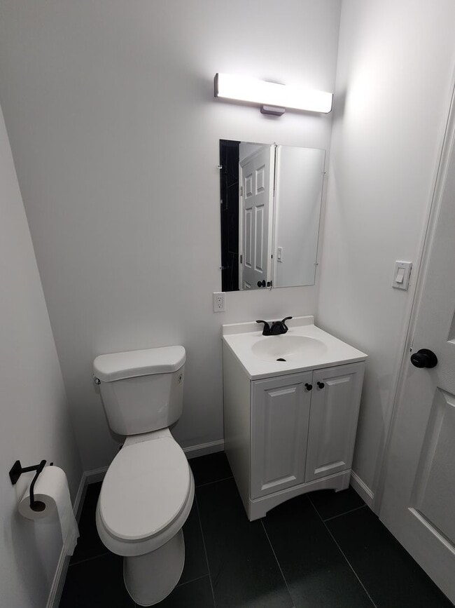 Photo - 5012 W Stiles St Unit 2nd Floor