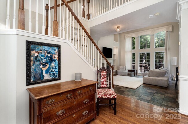 Photo - 8256 Chatham Oaks Dr