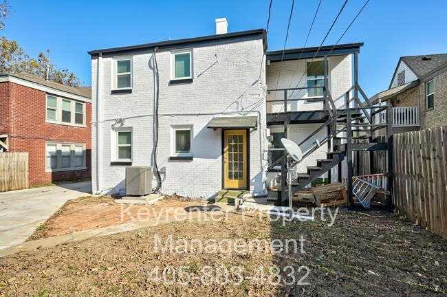 Building Photo - N Gatewood Ave Duplex Unit 1833