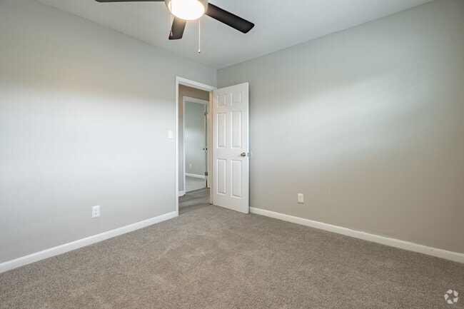 2BR, 1.5BA - 1069SF