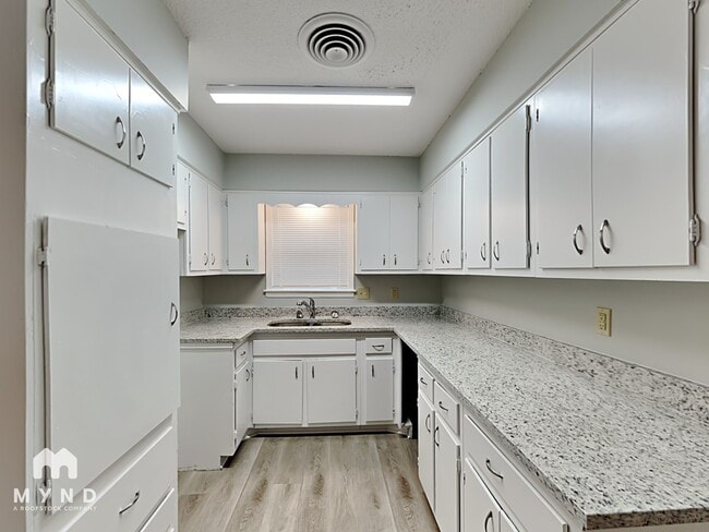 Photo - 3505 Clarke Rd