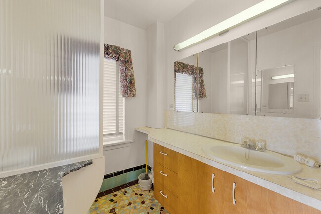 Photo - 14458 Marine Dr