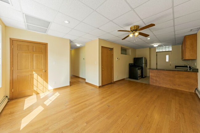 Photo - 1435 E 53rd St Unit 2W