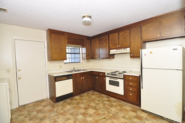 Photo - 4524 Bonnell Dr NW Unit A