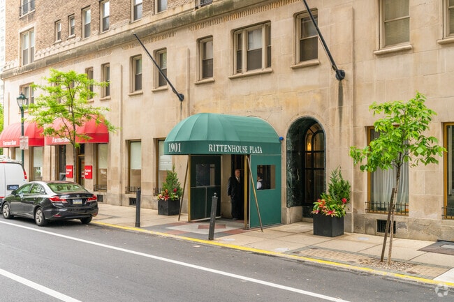 Entrance - Rittenhouse Plaza
