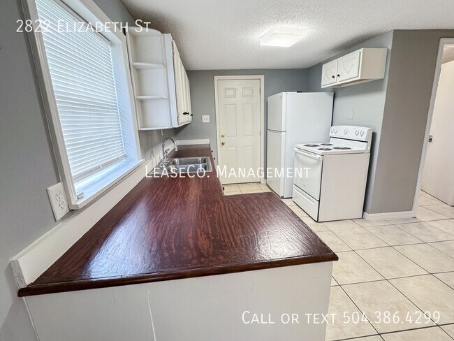 Photo - 2822 Elizabeth St