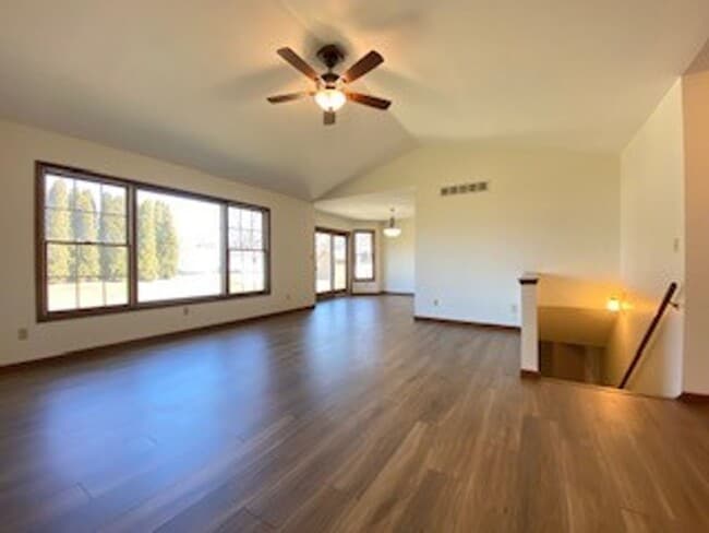 Photo - 3 Bedroom/2 Bathroom Home in the Gardens!