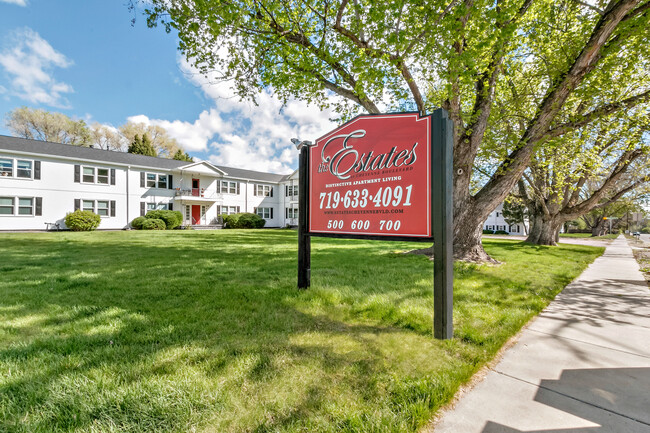 The Estates At Cheyenne Blvd - The Estates At Cheyenne Blvd Apartments