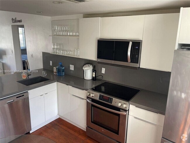 Building Photo - 4010 Meridian Ave Unit 5 Rental