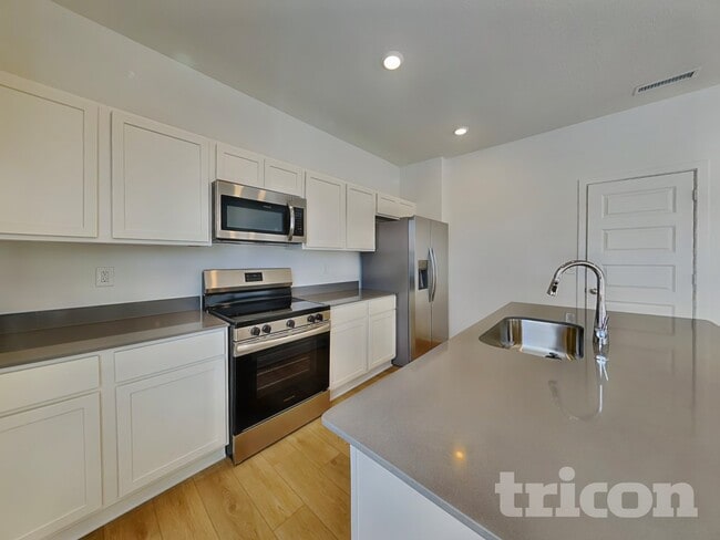 Photo - 11827 Moorfield Ln