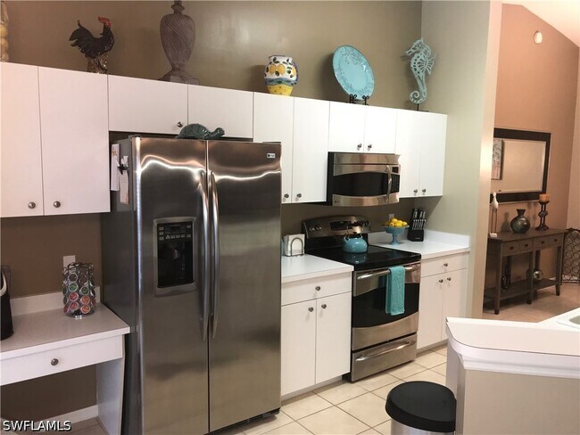 2855 Cypress Trace Cir Unit 202