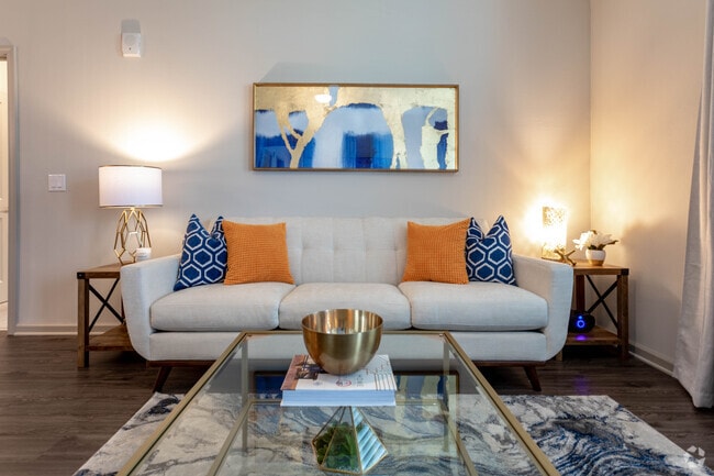The Silverton - 2Bd/2Ba
