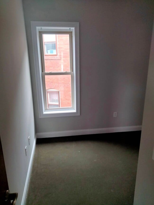 Photo - 10-12 Hawthorn St Unit 3