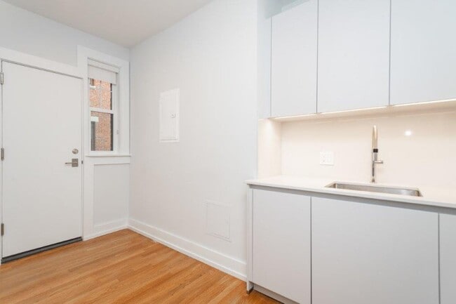 Building Photo - 19 Forest St Unit 23 Rental