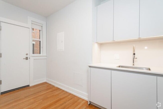 Building Photo - 19 Forest St Unit 23 Rental