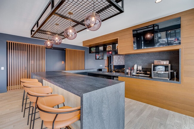 Pivot Apartments