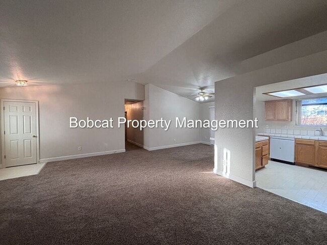 Photo - 988 Blue Ridge Dr