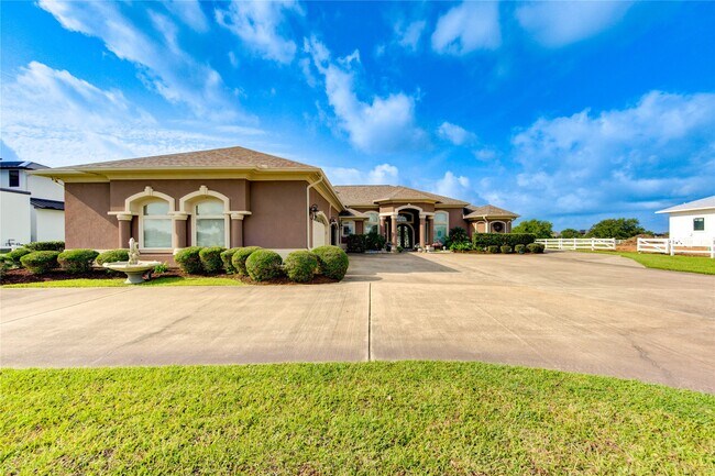 Photo - 5942 Sagamore Bay Ln