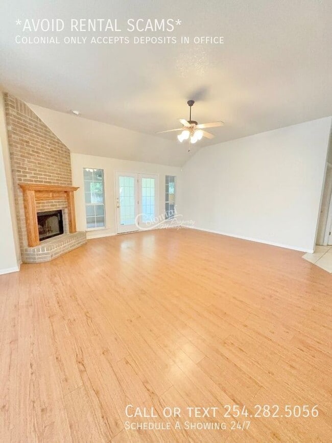 Photo - 2032 Stonehenge Dr
