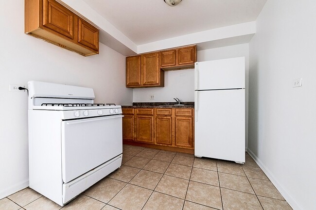 Photo - 14138 S School St Riverdale, IL 60827