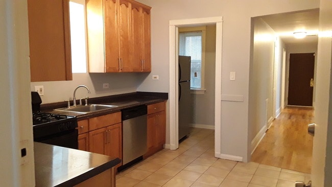 Building Photo - 6321 S Drexel Ave Unit 3