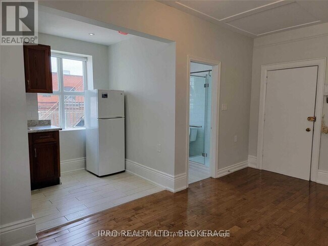 Photo - 757 Dovercourt Rd Unité G