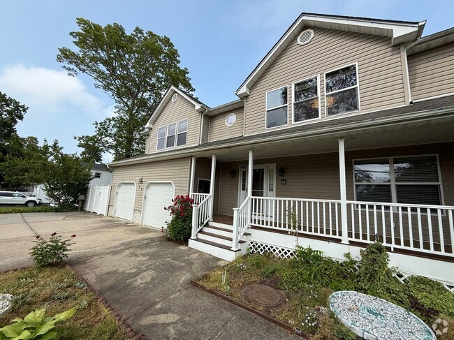 Building Photo - 109 Adirondack Dr Rental