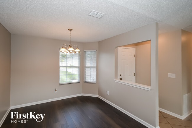 Photo - 3233 Puffin Way