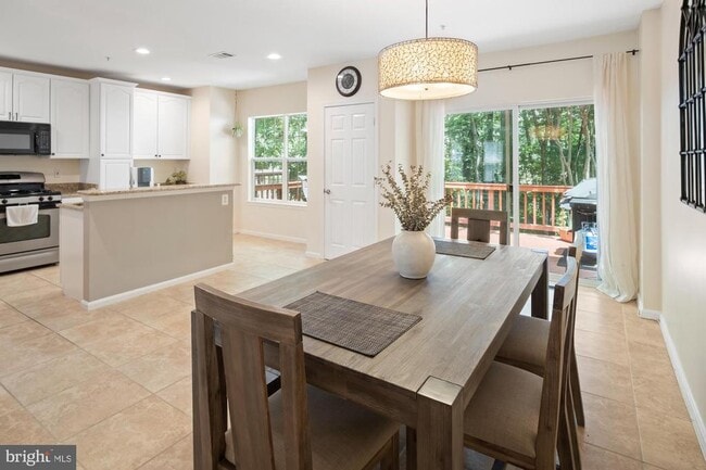 Photo - 4749 Thornbury Dr