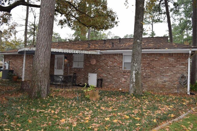 Photo - 15 Champions Colony W House