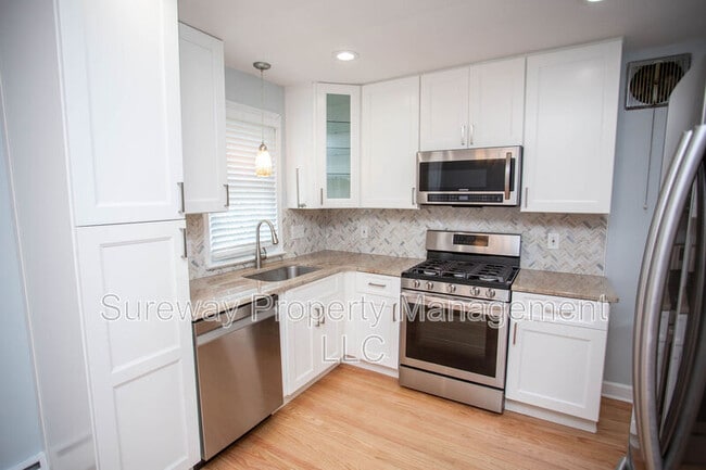 Photo - 196 Munger Ave