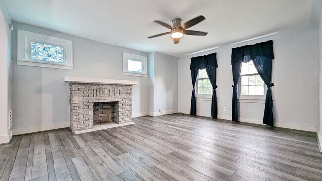 Photo - 81 Knox Ave Unit Upper