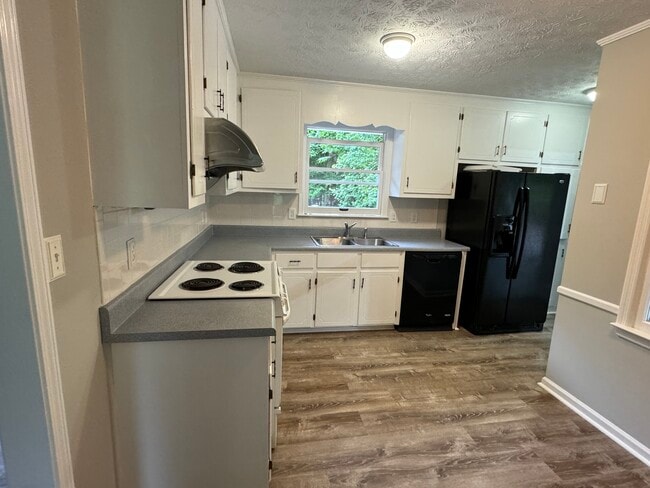 Photo - 1490 Crooked Creek Rd