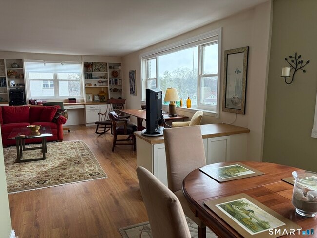 Photo - 893 Farmington Ave Unit APT 5H