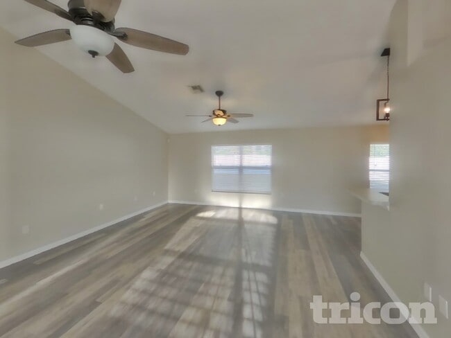 Photo - 3130 Wiltshire Ave