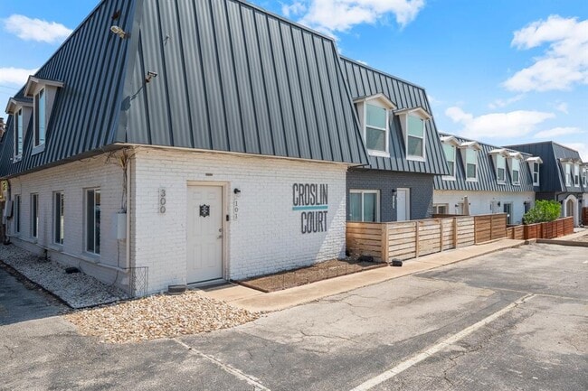 Building Photo - 300 E Croslin St Unit 106 Rental