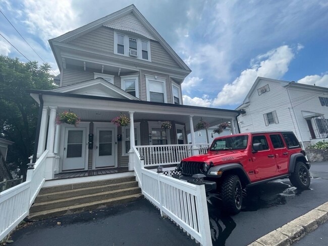 Photo - 134 Merriam Ave Unidad 2