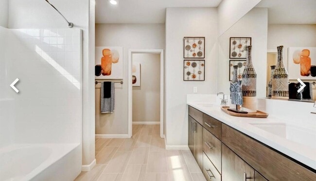 Photo - 2416 Raphael Wy