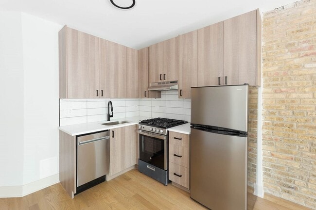 Photo - 4602 N Winchester Ave Unit 1E