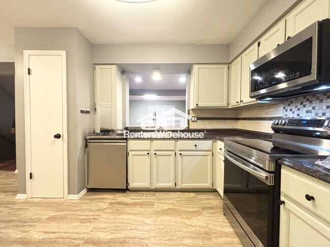 Photo - 4651 Hallowed Stream