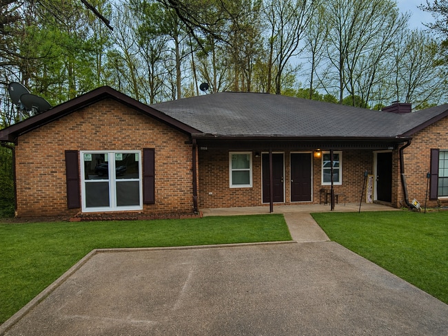 Building Photo - Fully Renovated - Private Landlord - Voucher - 2nd Chance Accepted - Ranch Home