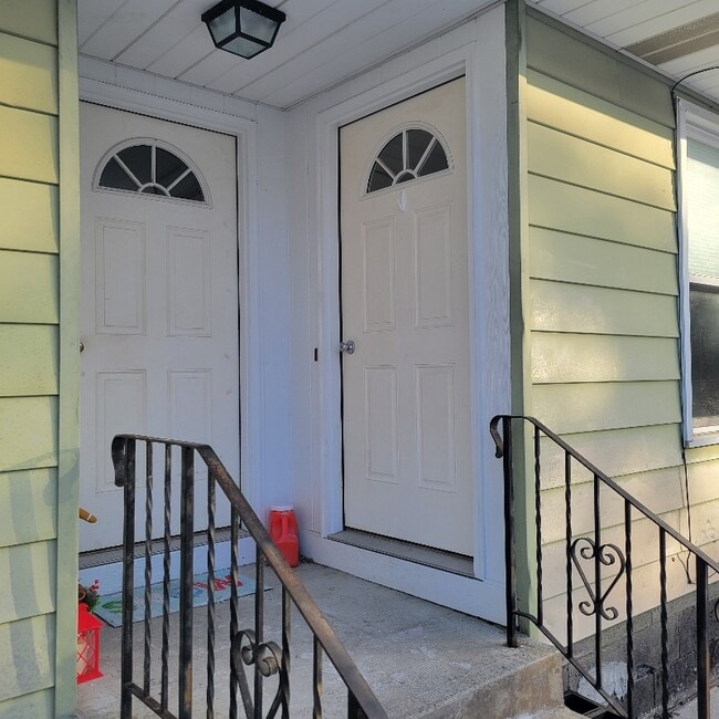 Photo - 25 Winthrop St Unit B - Rear