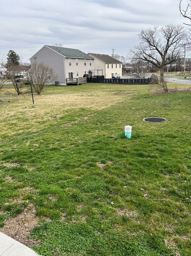 Photo - Like new 3 bedroom 2.5 bath townhouse