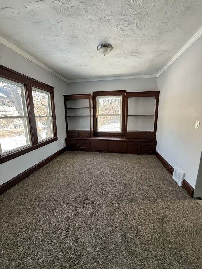 Photo - 4bd Single Cash Pay/Section 8