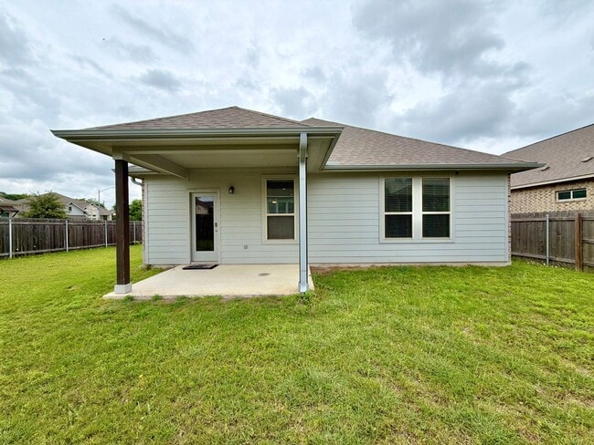 Photo - 877 Centerra Hills Cir