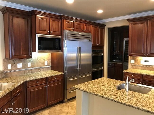 Photo - 6645 Natalia Ct