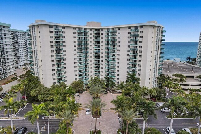 Building Photo - 3801 S Ocean Dr Unit 2J